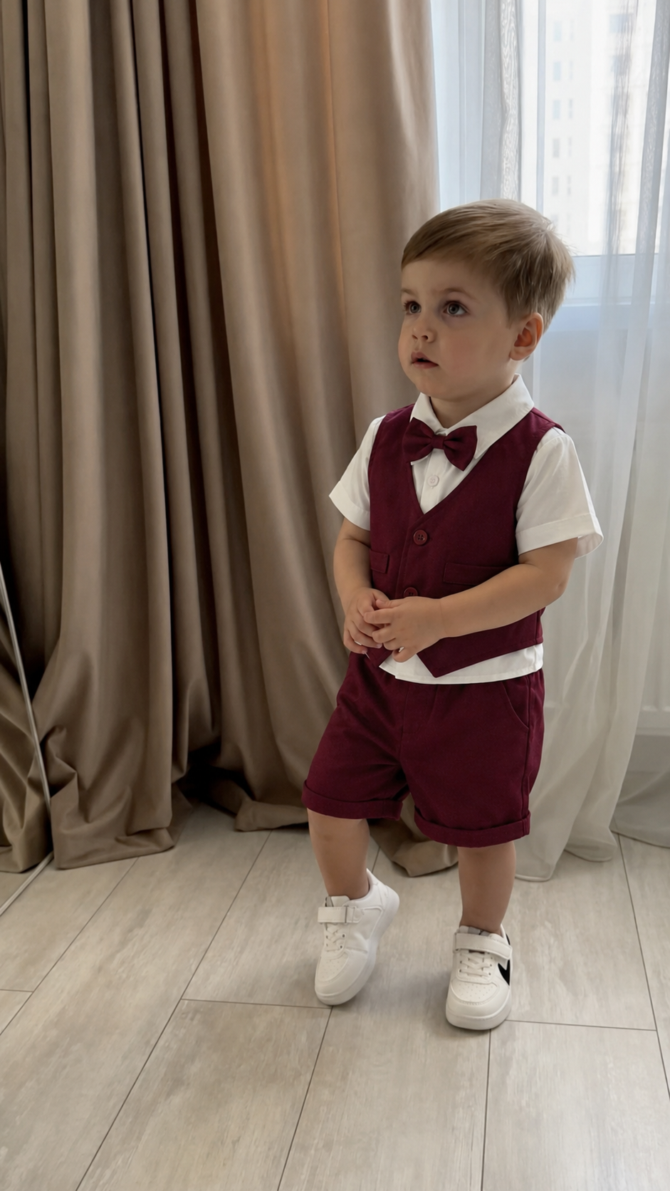 Ensemble habillé pour garçon – Chemise élégante, gilet et short avec nœud papillon