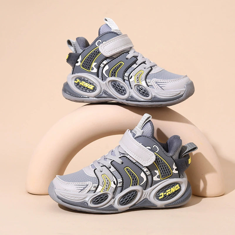 Améliorez le style de votre enfant avec des baskets tendance et confortables !