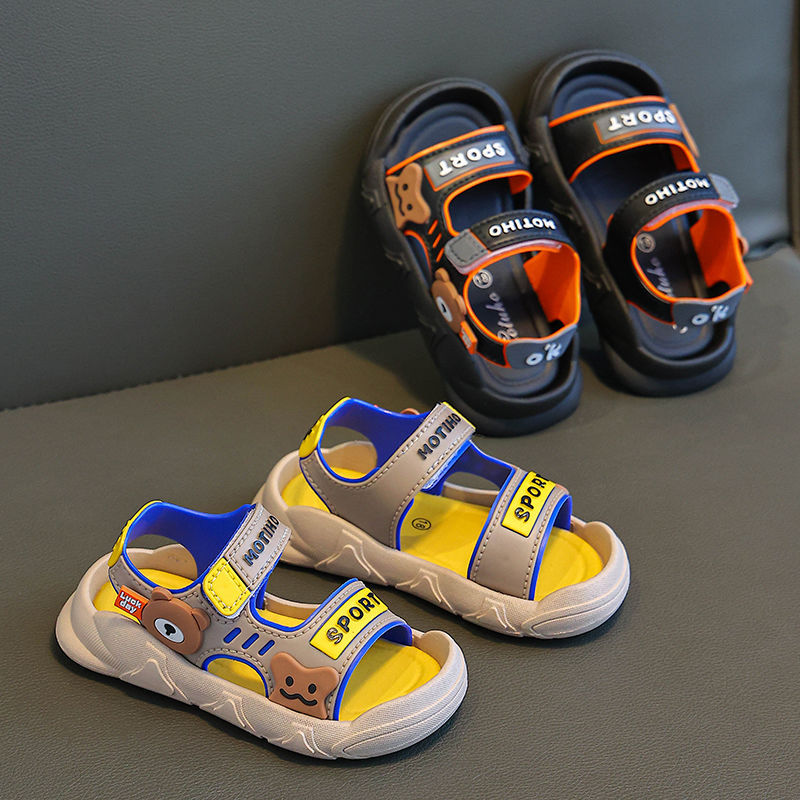 "Comfortable kids sandals with cute cartoon design - lightweight and suitable for summer"