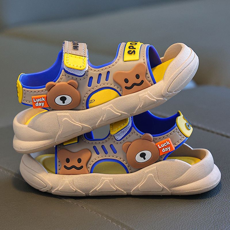"Comfortable kids sandals with cute cartoon design - lightweight and suitable for summer"