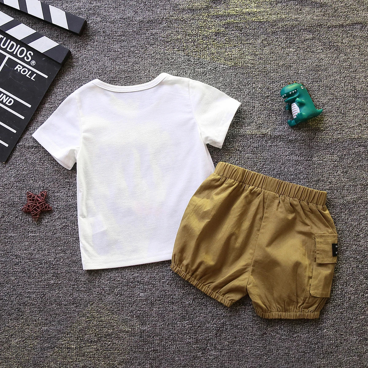 2pcs Baby Boy Dinosaur Print Glasses Tee & Cargo Shorts Summer Set,