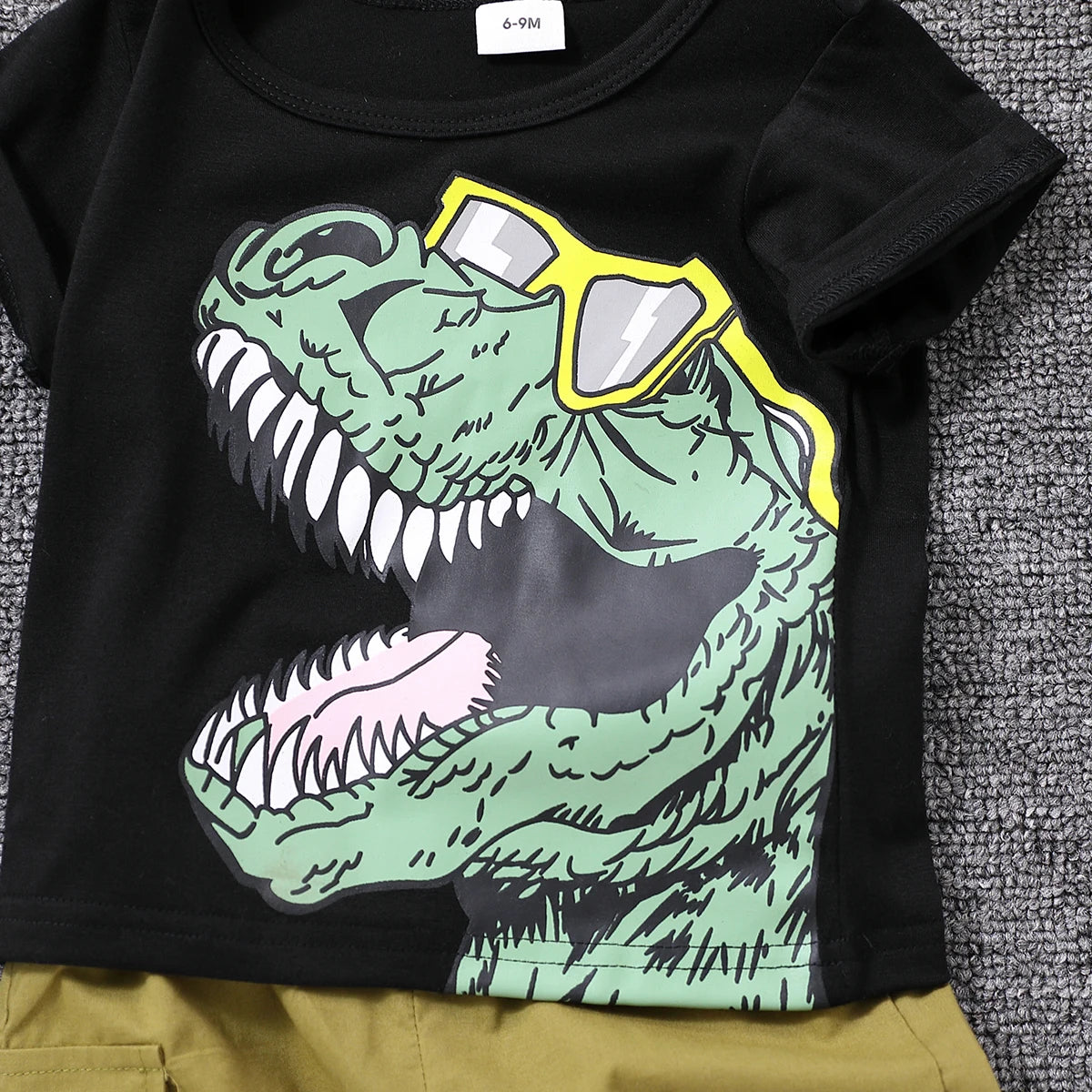 2pcs Baby Boy Dinosaur Print Glasses Tee & Cargo Shorts Summer Set,
