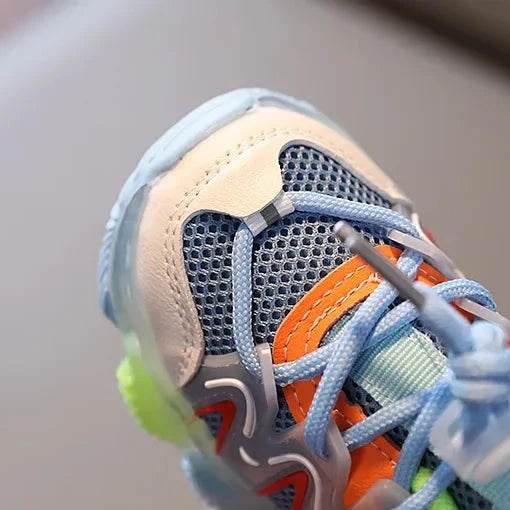 Unisex sports shoes with LED lighting. Soft, non-slip sole. - IRRAKIDS