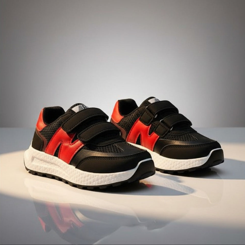 Fashionable children's sneakers made of high-quality materials - comfortable and lightweight for walking and playing