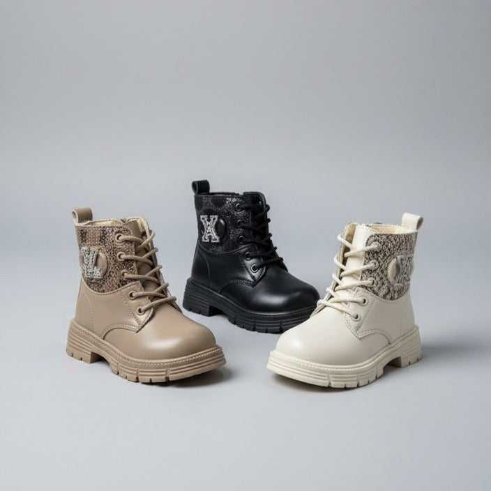 Girls’ lace-up ankle boots with lug sole — Product image: