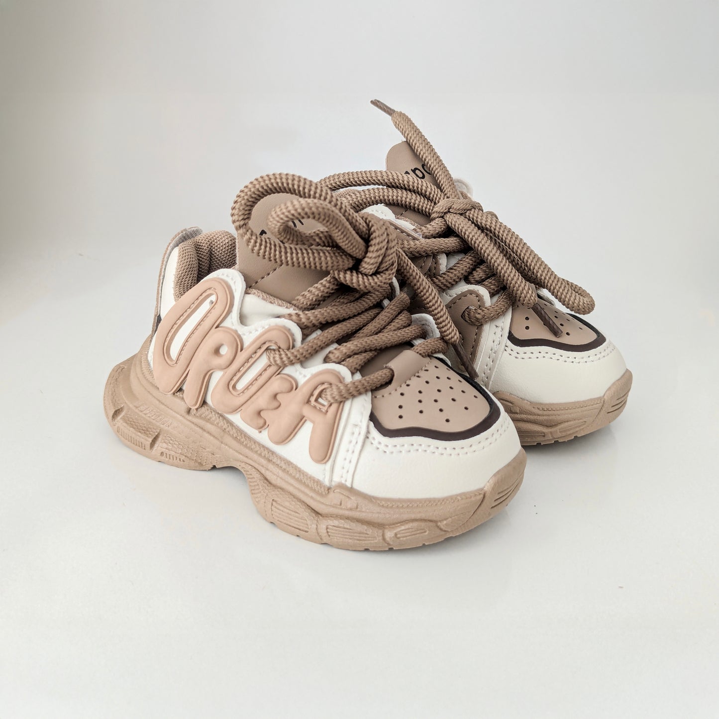 Chaussures de sport élégantes à semelles épaisses pour enfants