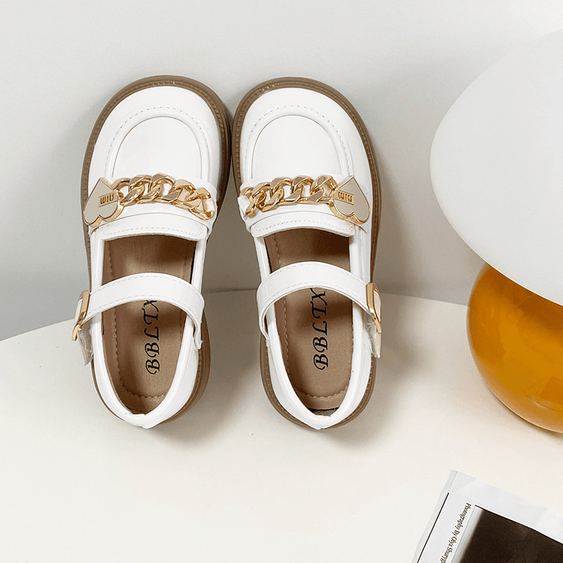 Stylish spring shoes for girls – a sophisticated touch to every step! - IRRAKIDS