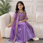 Robe élégante en satin et tulle pour fille avec cape en dentelle brodée