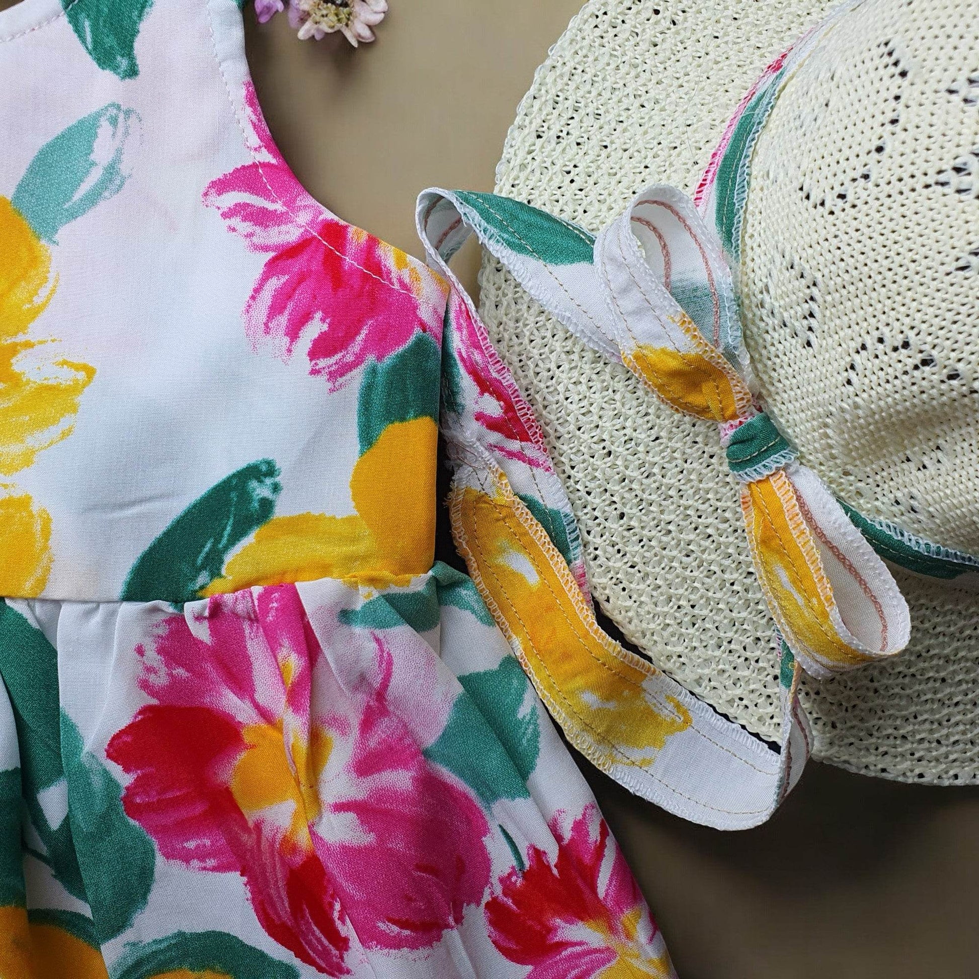 Colorful floral dress, and sun hat - IRRAKIDS