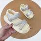 Sandales pour filles à la mode, élégantes et confortables.