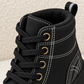 Bottines à lacets pour enfant avec semelles crantées épaisses, surpiqûres décoratives et détails perlés sur le côté