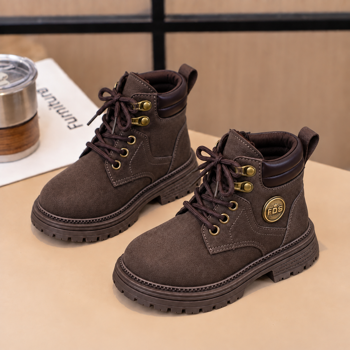 Bottines à lacets robustes pour garçon – confort et style pour les aventures du quotidien