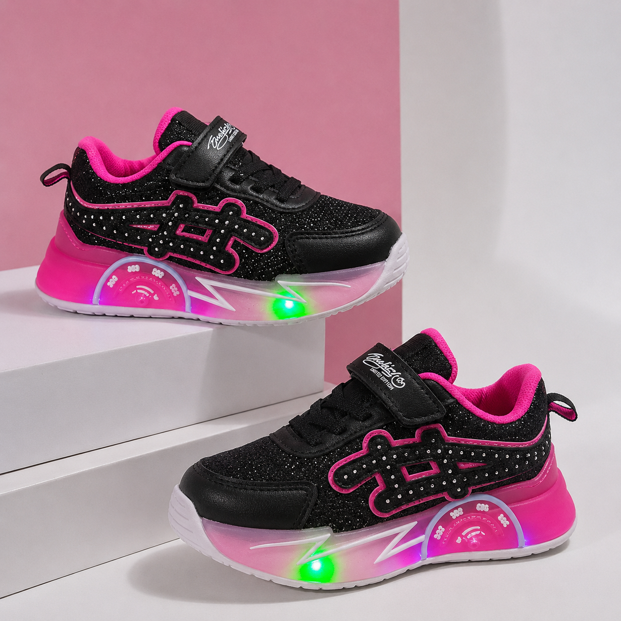 Baskets LED Lumineuses Enfant – Maille Respirante, Fermeture Velcro et Semelle Rembourrée