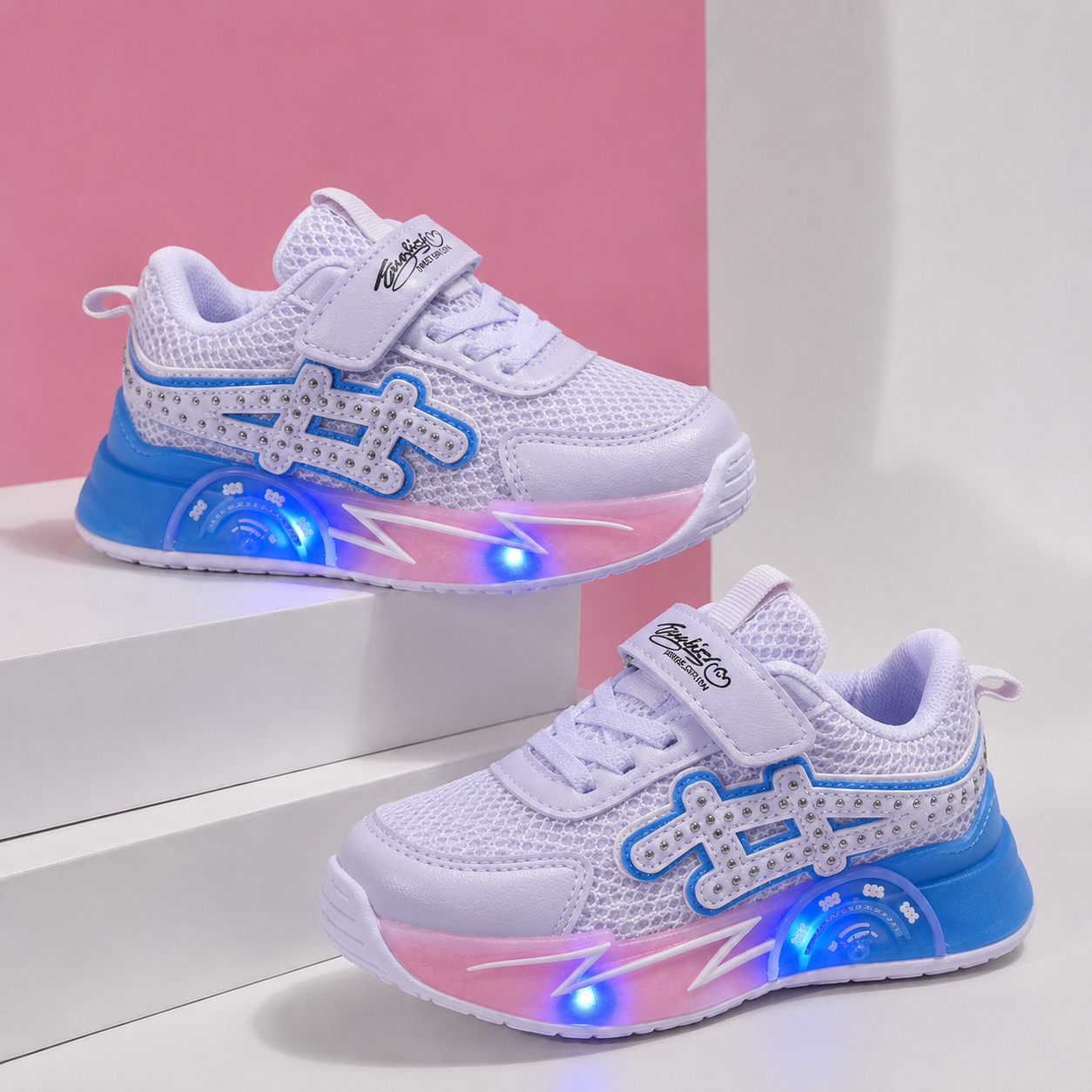 Baskets LED Lumineuses Enfant – Maille Respirante, Fermeture Velcro et Semelle Rembourrée