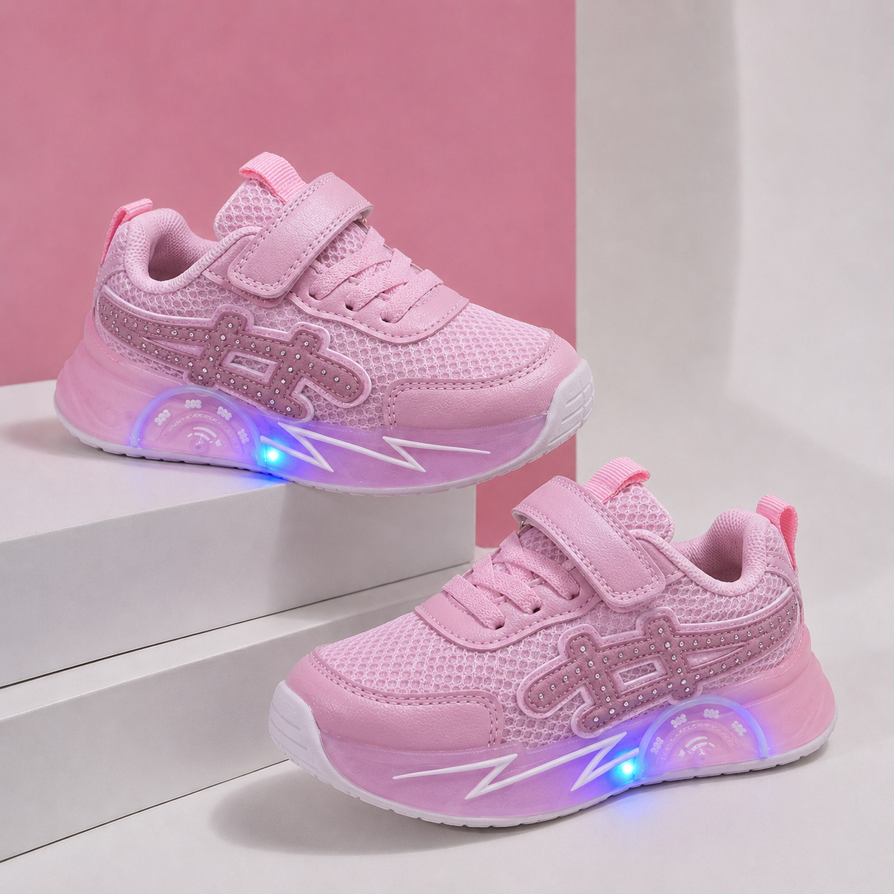 Baskets LED Lumineuses Enfant – Maille Respirante, Fermeture Velcro et Semelle Rembourrée