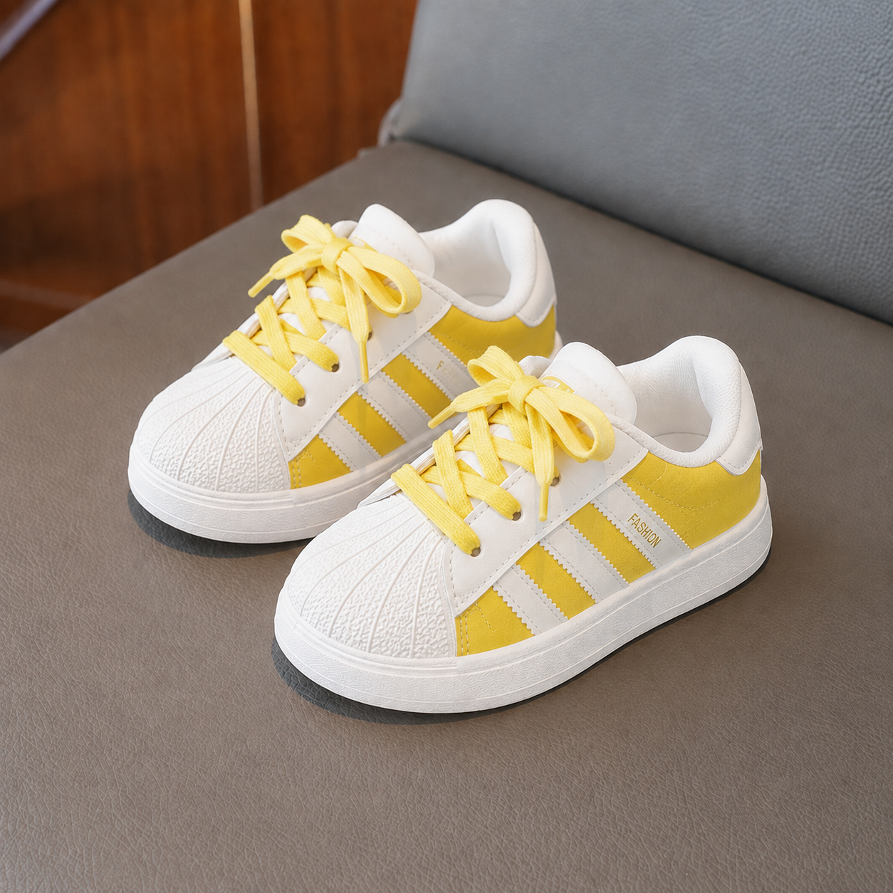 Baskets rayées classiques pour enfants – Chaussures de sport légères et décontractées avec bride auto-agrippante
