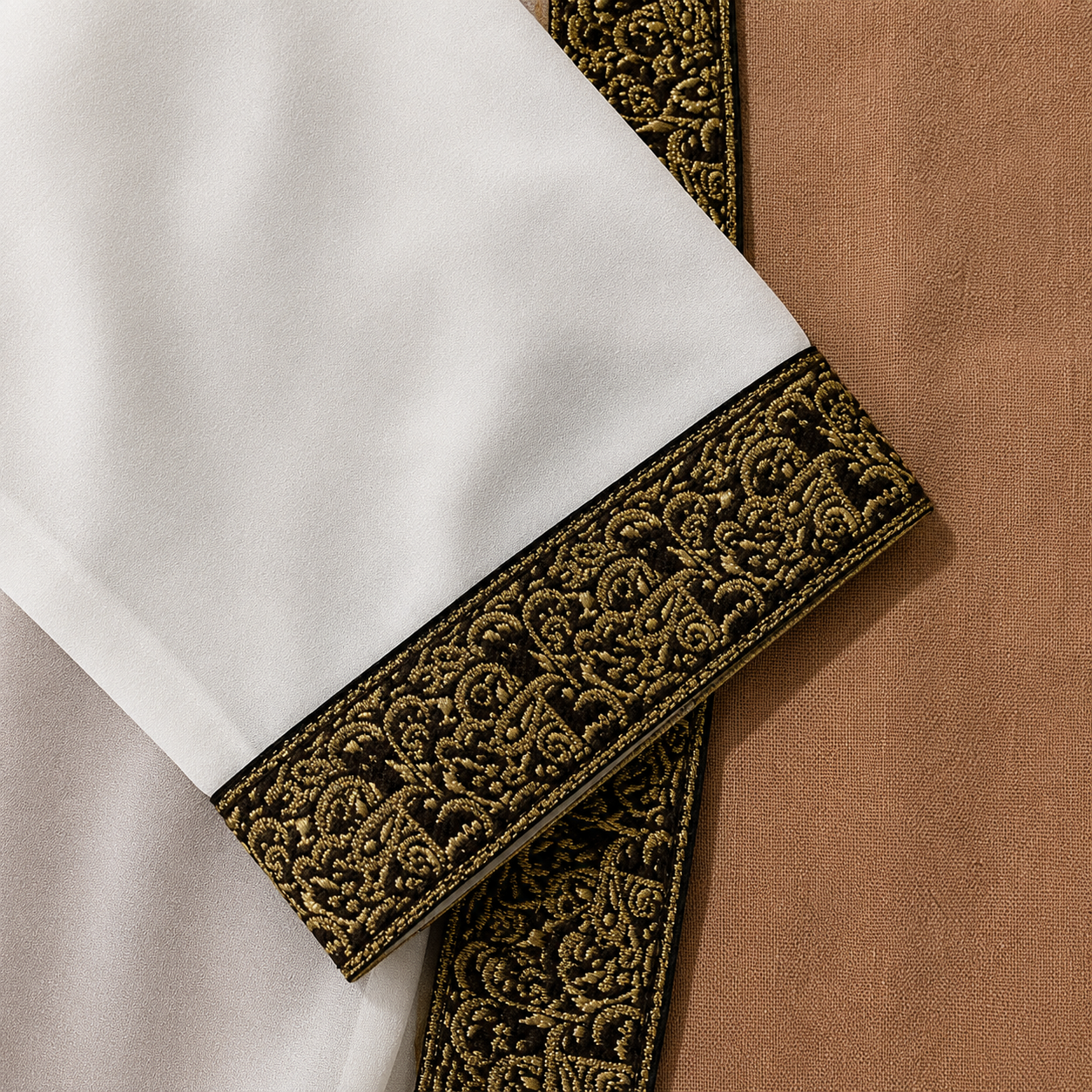 Robe Traditionnelle Classique Brodé avec Ceinture pour Fille – Ivoire et Beige