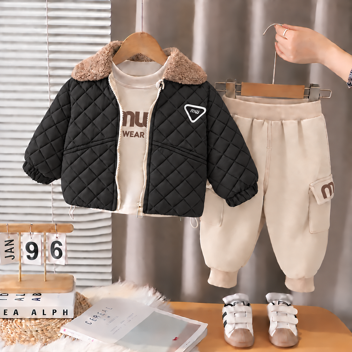 3-Piece Kids' Set with Padded Jacket – Stylish for Chilly Days