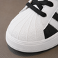 Baskets rayées classiques pour enfants – Chaussures de sport légères et décontractées avec bride auto-agrippante