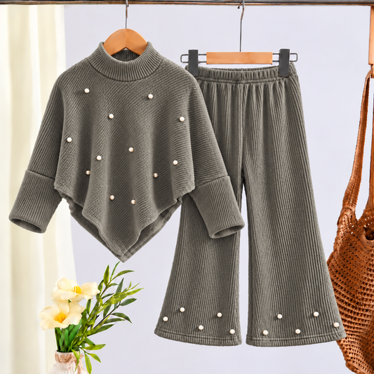 Elegant Girls’ Ribbed Knit Two-Piece Set with Pearl Details – Warm, Soft &amp; Stylish Winter Outfit