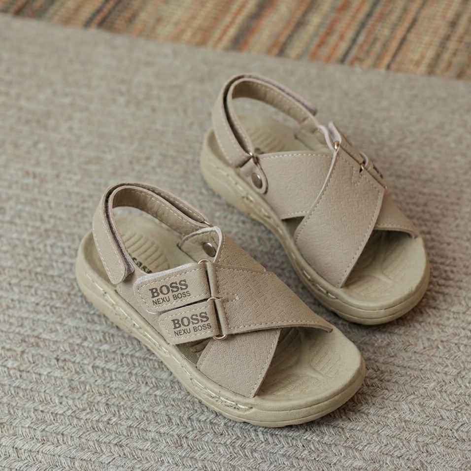 Sandales élégantes pour enfants au design moderne et distinctif - confort et élégance à chaque pas