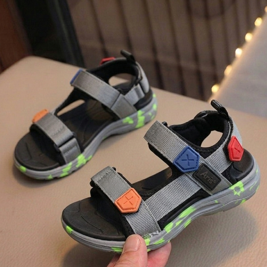Boys’ Sporty Adjustable Strap Sandals – Lightweight Outdoor Comfort