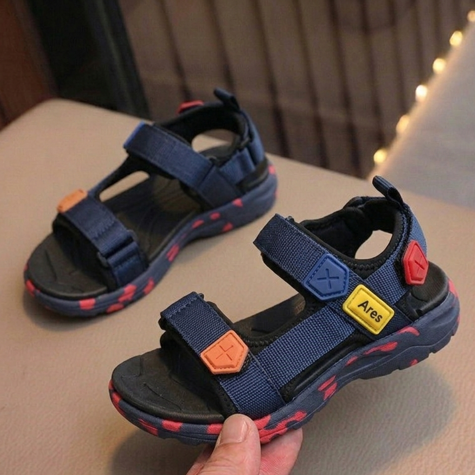 Boys’ Sporty Adjustable Strap Sandals – Lightweight Outdoor Comfort