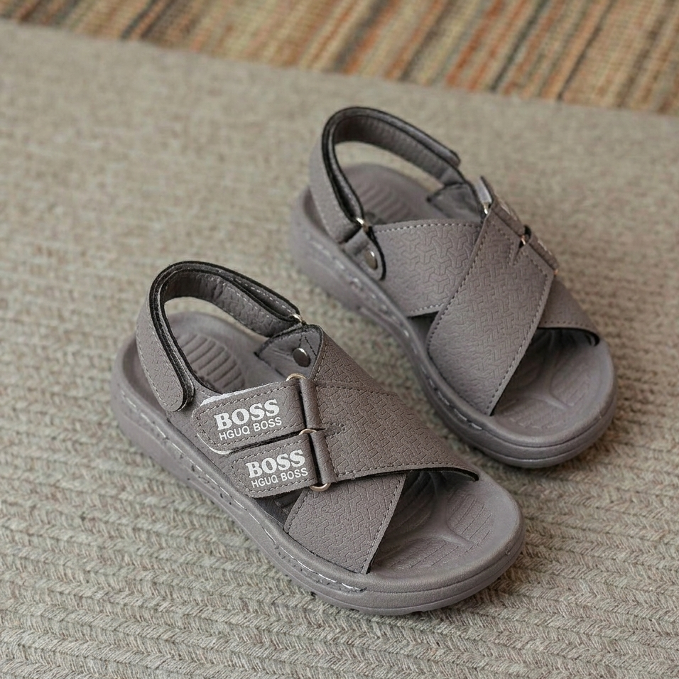 Sandales élégantes pour enfants au design moderne et distinctif - confort et élégance à chaque pas