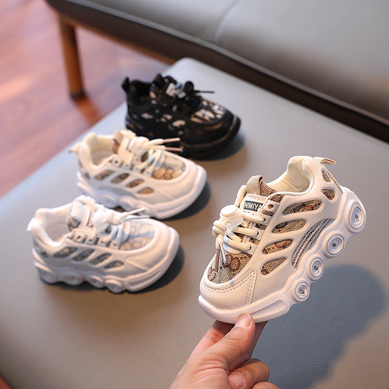 Light up your little one's style with our Unisex LED Sneakers - A Cool and Stylish Addition to Any Outfit!