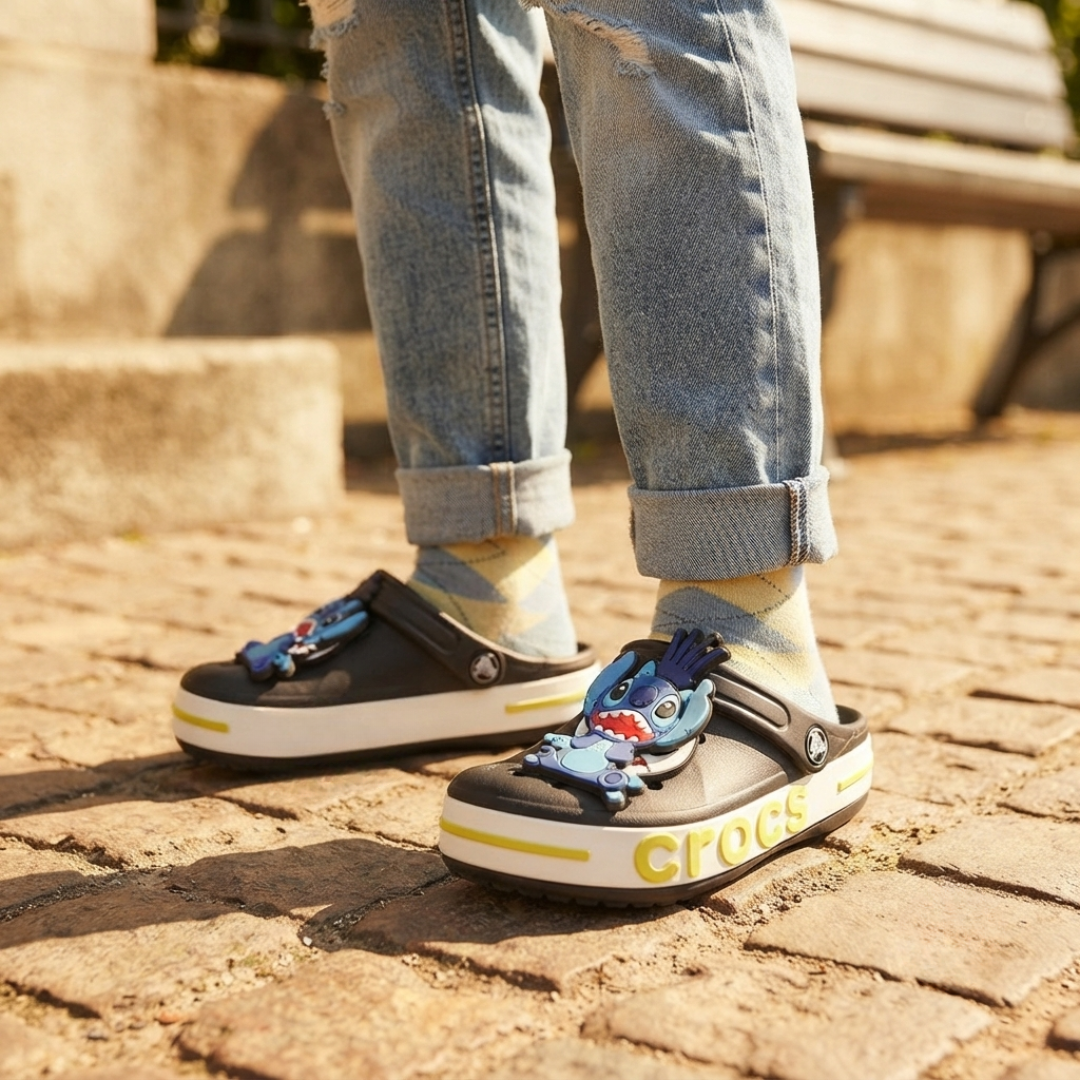 Unisex Kids Cartoon Charm Clogs – Lightweight, Comfortable Slip-On Sandals