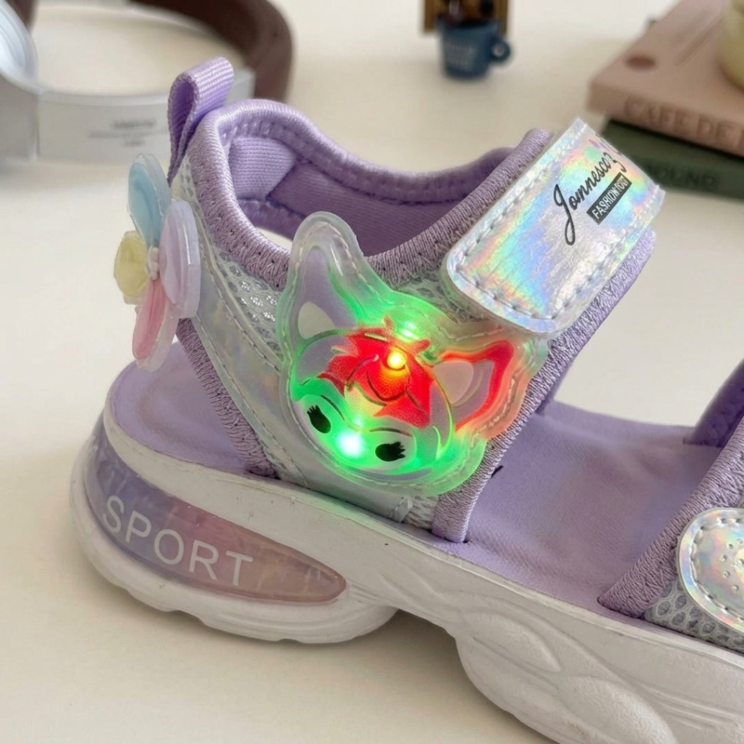 Girls LED Light-Up Sports Sandals – Cute Cartoon Heart Design | Lightweight, Soft & Adjustable Summer Sandals