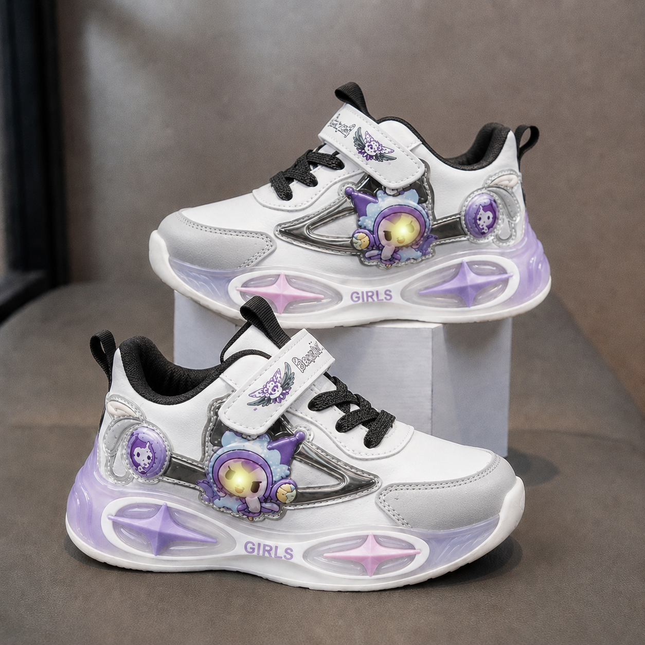 ✨ Light-Up Girls’ Sneakers with a Magical Touch!