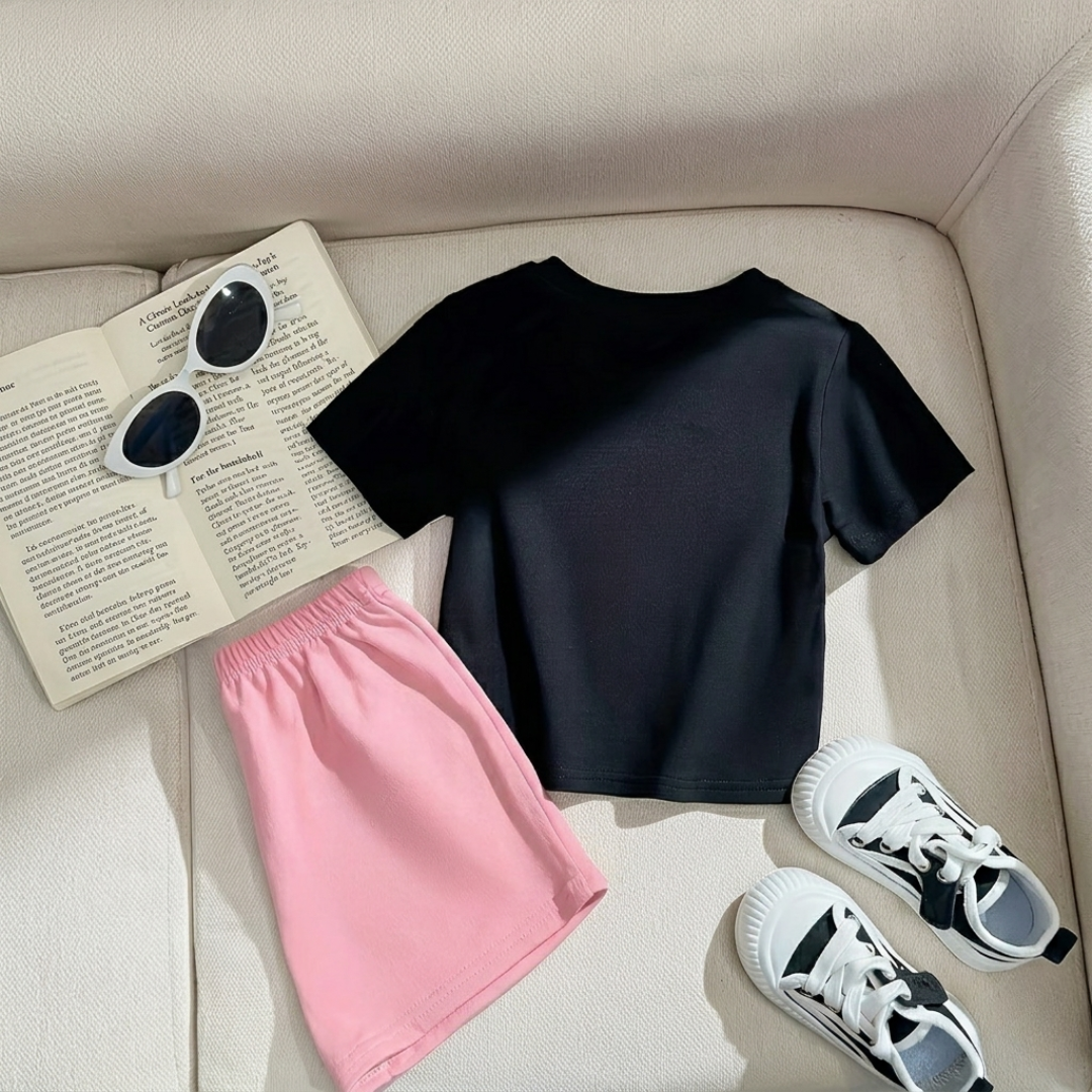 Ensemble d'été tendance pour enfants – T-shirt graphique « Hi » et short
