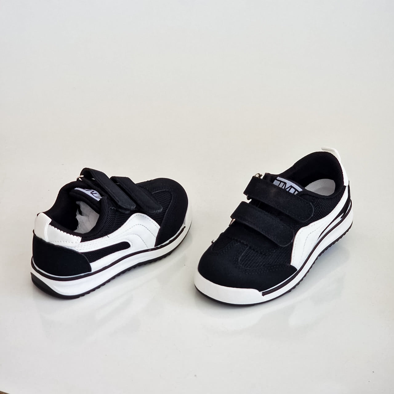 Baskets décontractées pour enfants : confort et style pour les aventures quotidiennes