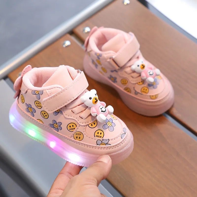 Baskets lumineuses LED pour enfants – Chaussures de course décontractées tendance et respirantes.