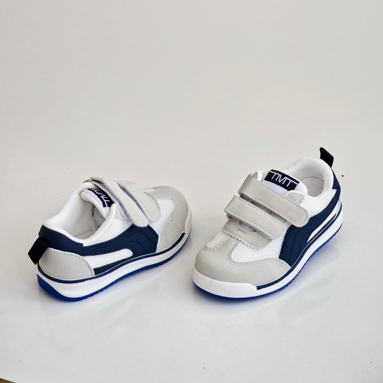 Baskets décontractées pour enfants : confort et style pour les aventures quotidiennes