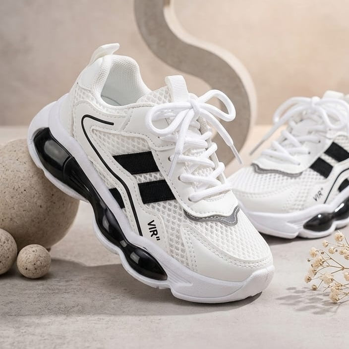 Kids LED Light-Up Sneakers – Breathable Mesh Sport Shoes with Flashing Lights for Boys & Girls