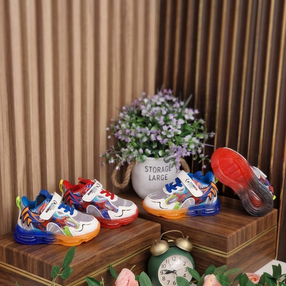 Chaussures lumineuses à LED Spiderman pour garçons - Printemps et automne 2025 Chaussures de sport en cuir souple avec semelles lumineuses pour enfants