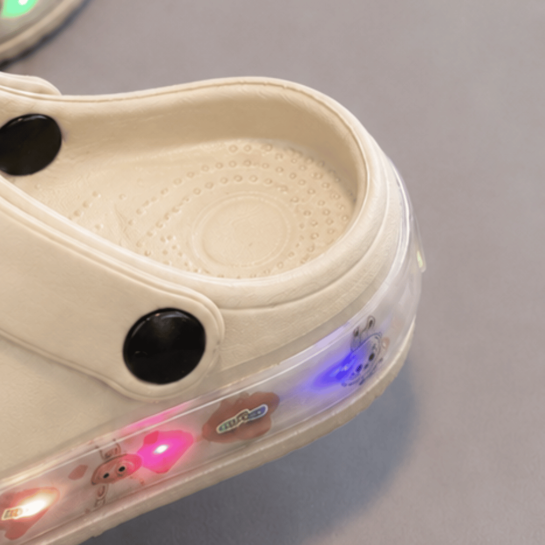 Sabots lumineux à LED pour enfants ✨