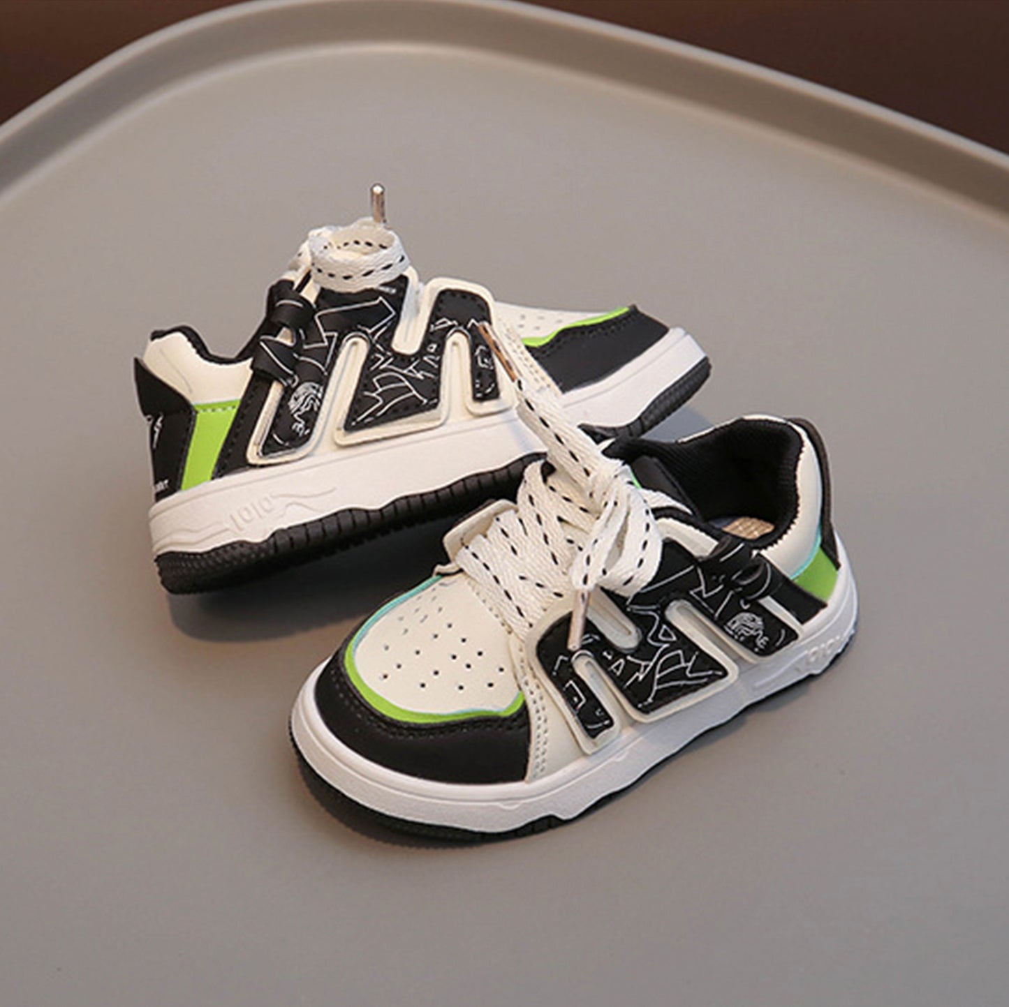 2024 Trendy Kids' Casual Sneakers: Outdoor Sport Shoes