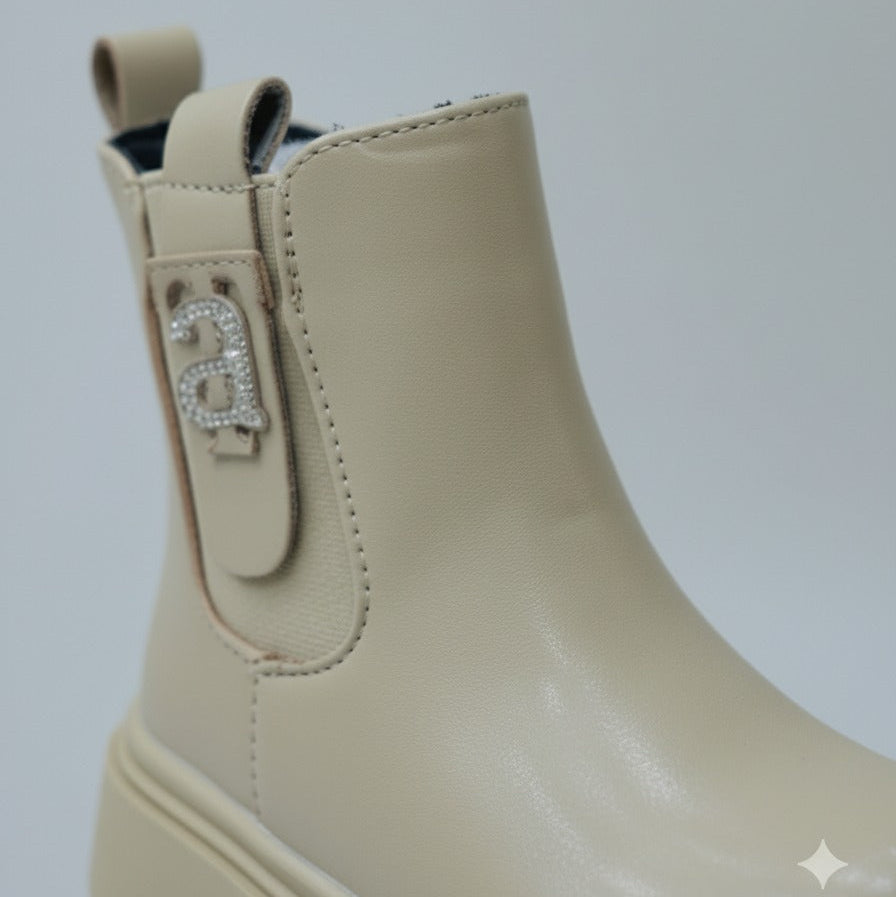 Girls’ chunky Chelsea ankle boots — Product image: 