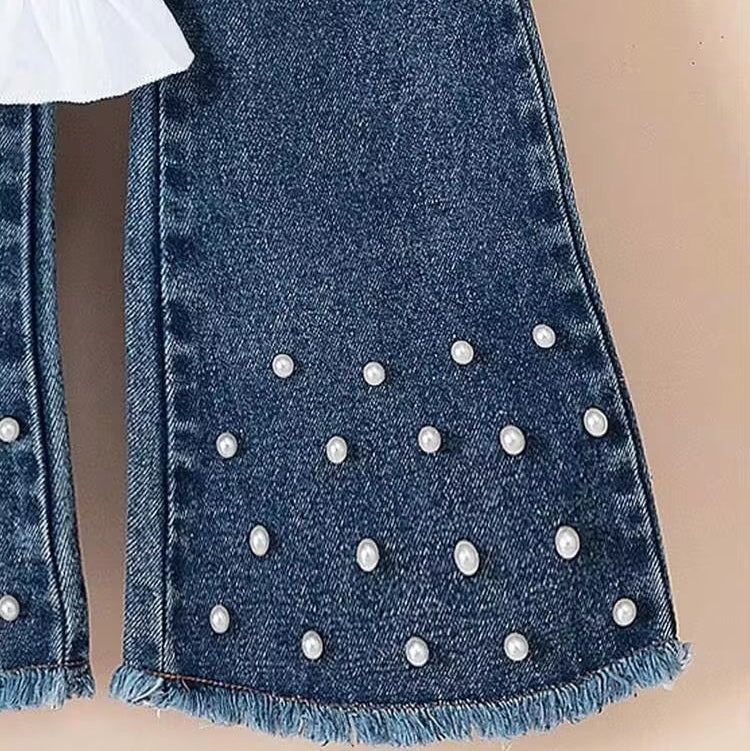 Ensemble 3 pièces pour filles avec pantalon en jean évasé, chemise blanche à manches bouffantes et débardeur en jean superposé