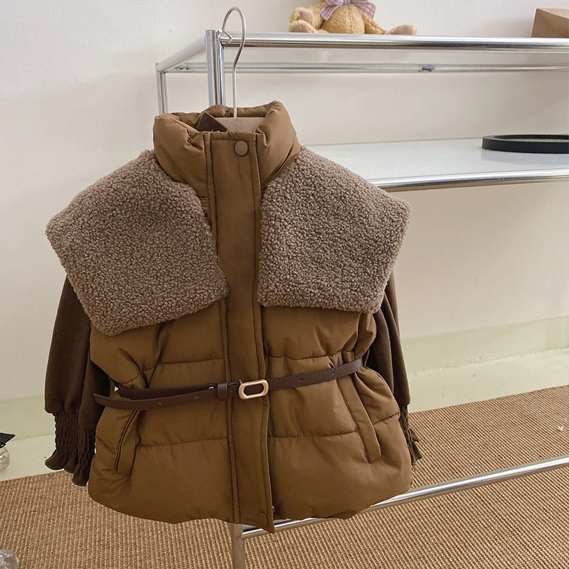 Tenue d'hiver élégante pour enfants : doudoune avec ceinture et pantalon en velours côtelé