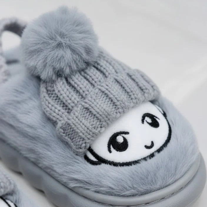 "Chaussons d'hiver chauds à motifs de dessins animés pour enfants - Confort et plaisir à chaque pas !"