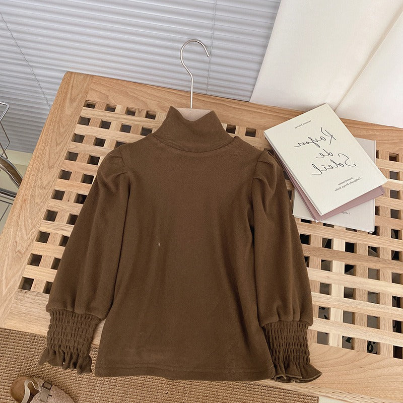 Tenue d'hiver élégante pour enfants : doudoune avec ceinture et pantalon en velours côtelé