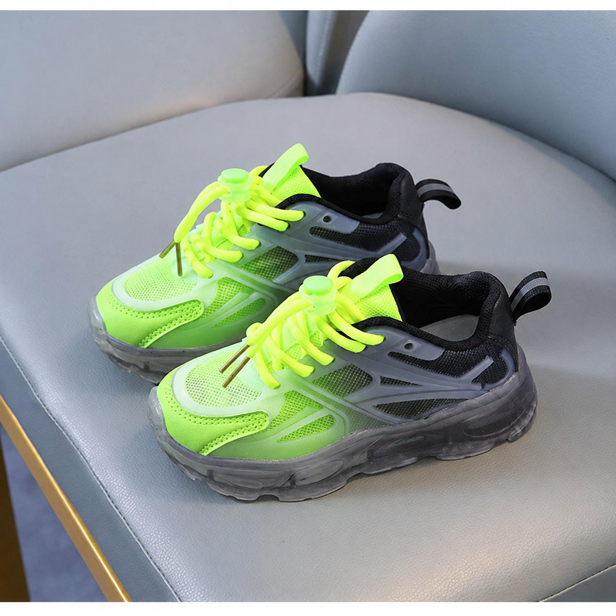 New Breathable Mesh Training Shoes: Stylish and Comfortable for Primary School Kids!